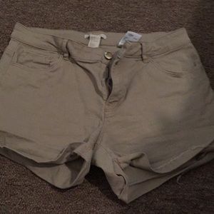 Khaki shorts